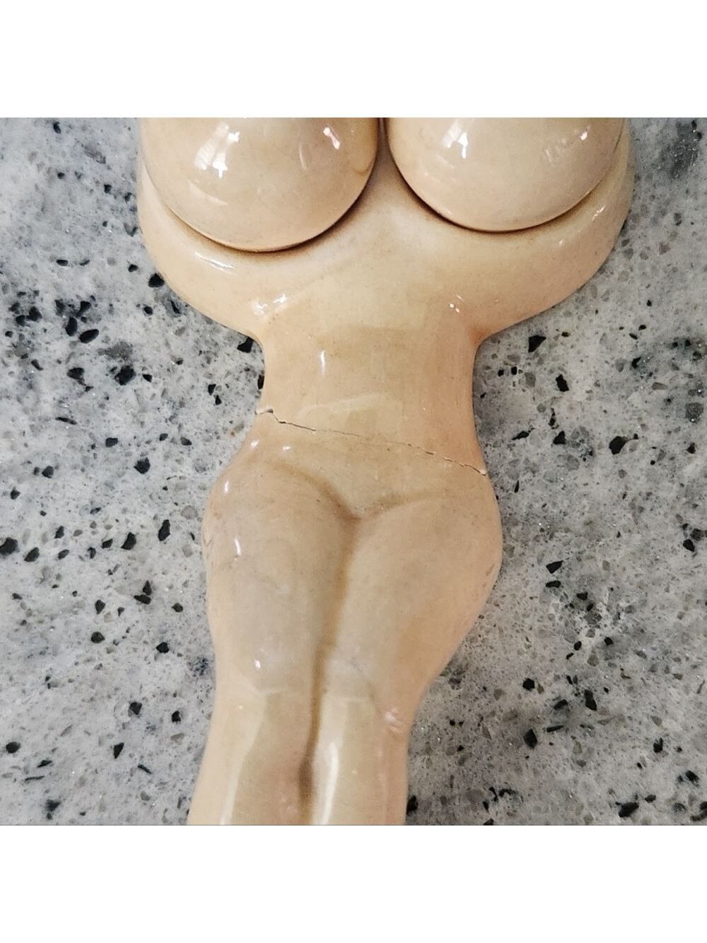 Vintage 1940's Novelty Nude Lady Salt & Pepper Shaker - Picture 4 of 4